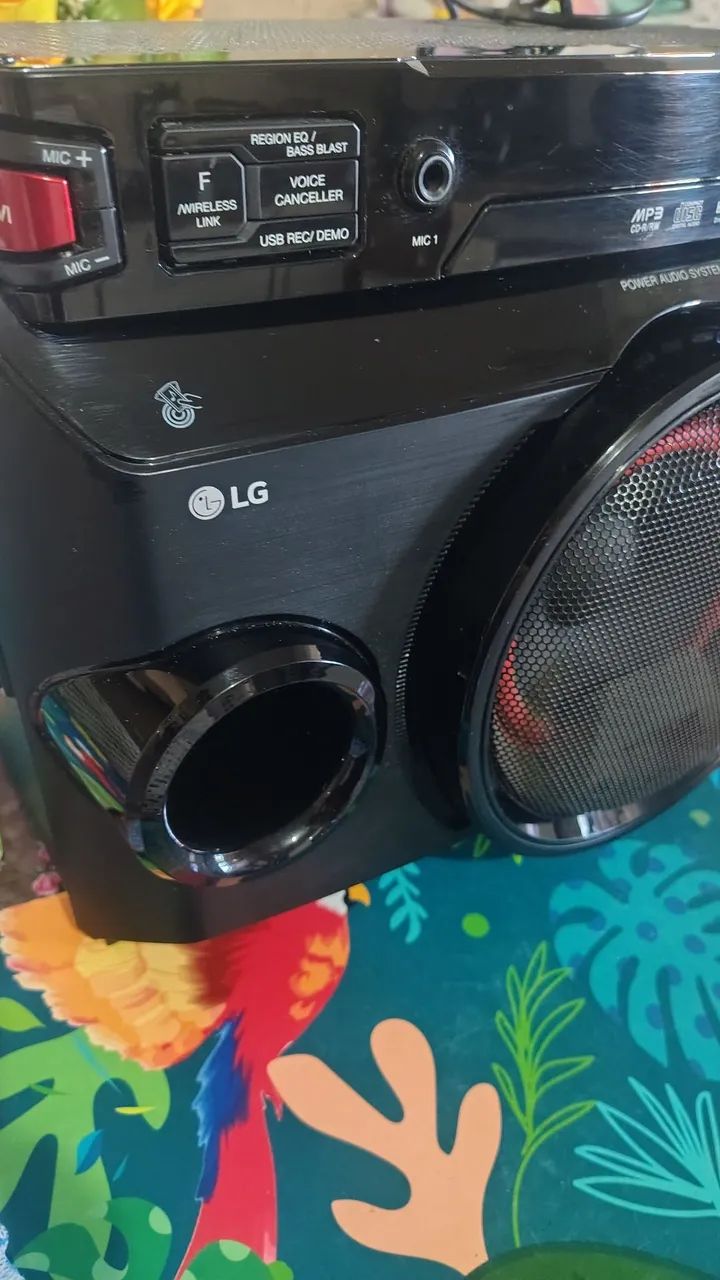 Som LG Xboom 220 RMS - Foto 2
