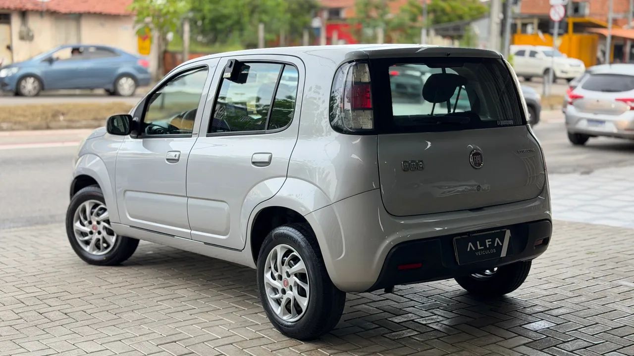 Fiat Uno Attractive 1.0 EVO Fire Flex 8V 5P 2016 - Foto 3