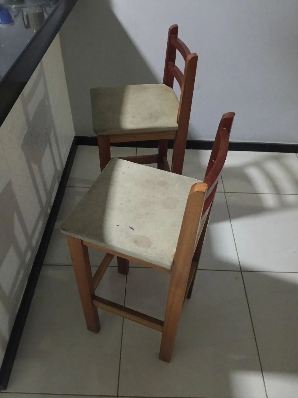 Banquetas de madeira 
