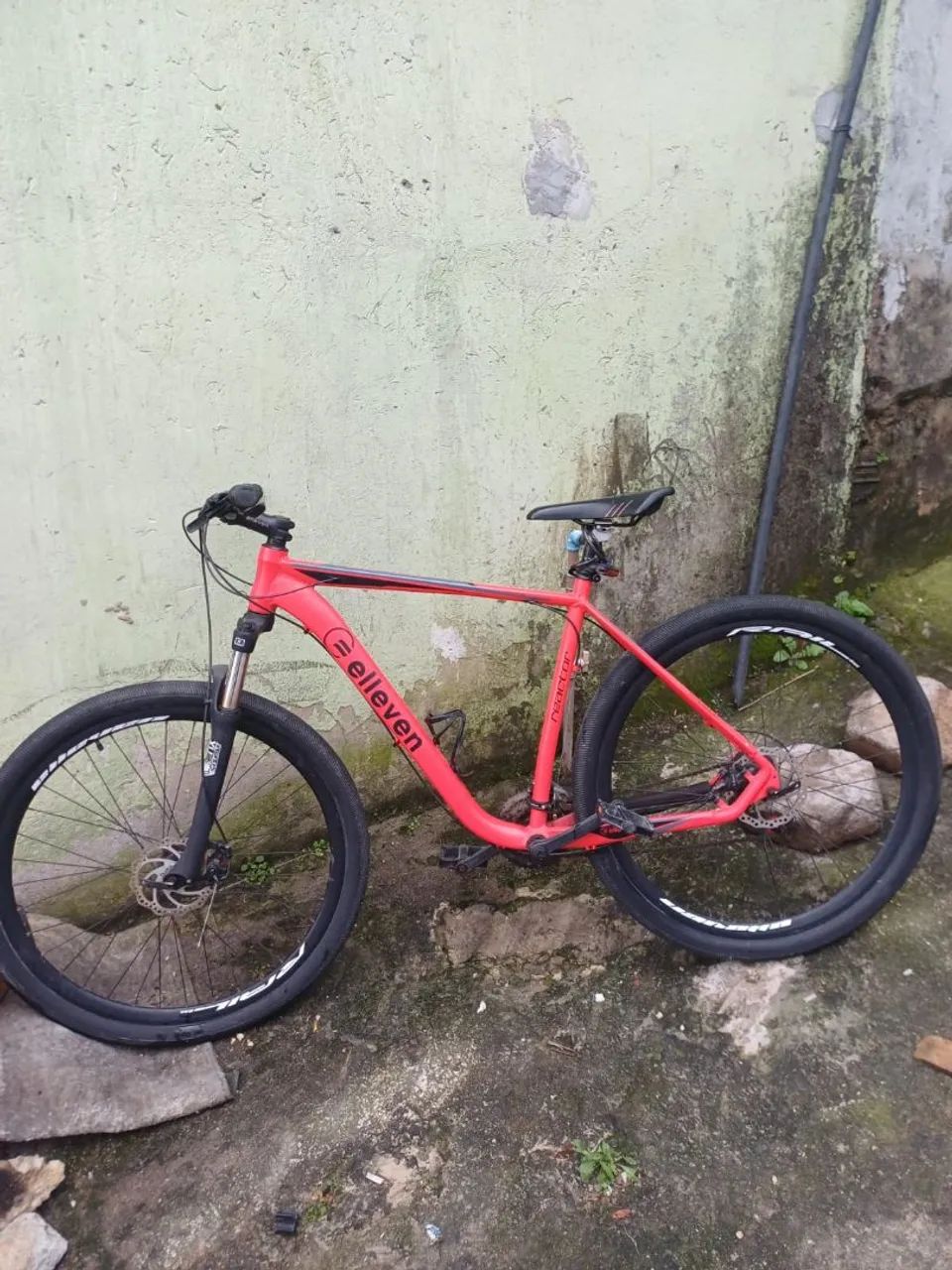 Bicicleta semi nova  - Foto 2