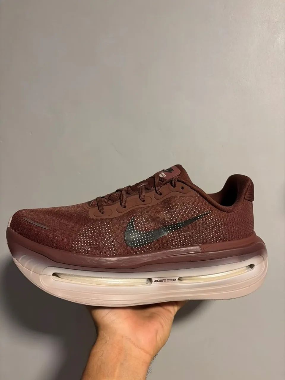 Nike Vomero Premium TAM 45