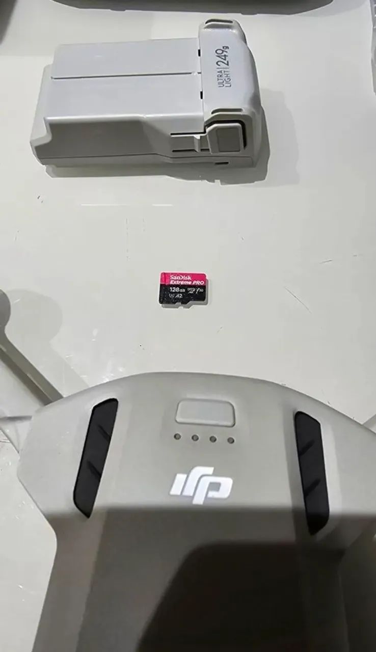 DJI MINI 3 + SD SANDISK EXTREME PRO 128GB V30 A2 - Foto 3