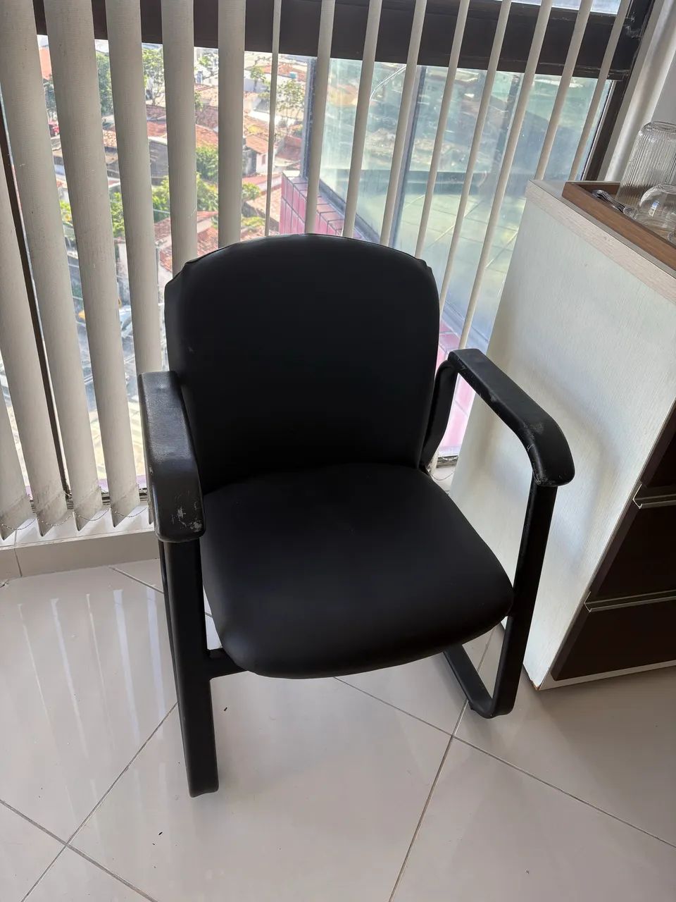 Conjunto de 5 Cadeiras Escritorio Sem Rodinha - Foto 4