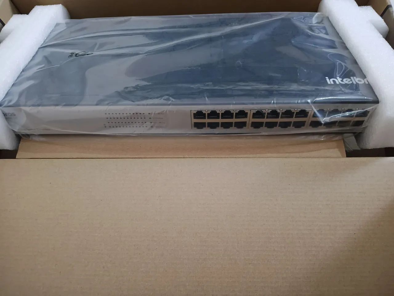 Switch Intelbras 24 portas- Novo na Caixa - Foto 2