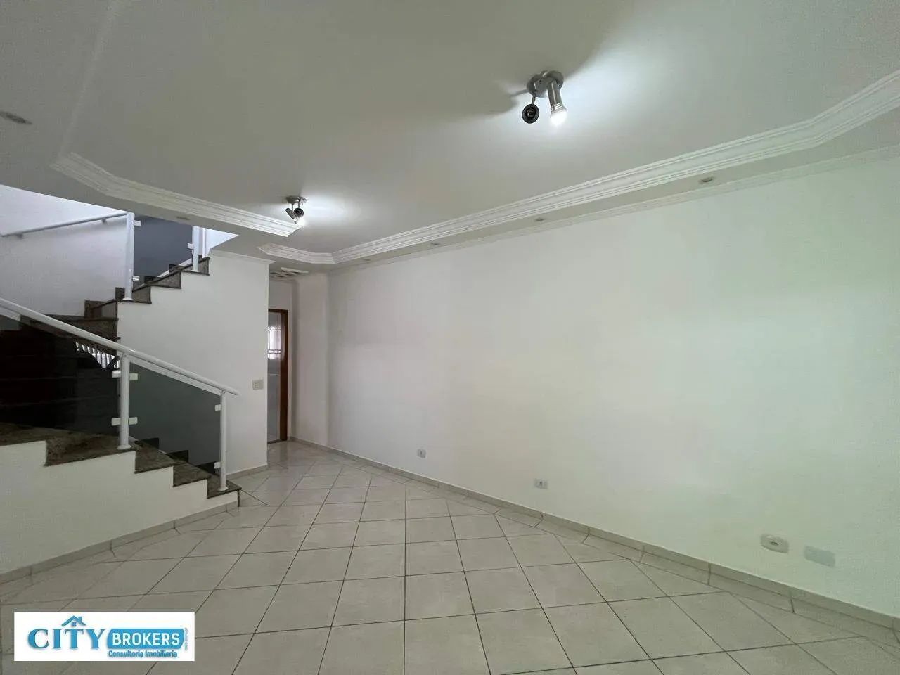 Sobrado com 2 dormitórios com ar condicionado, Sala cozinha e quintal com churrasqueira, 2 - Foto 5