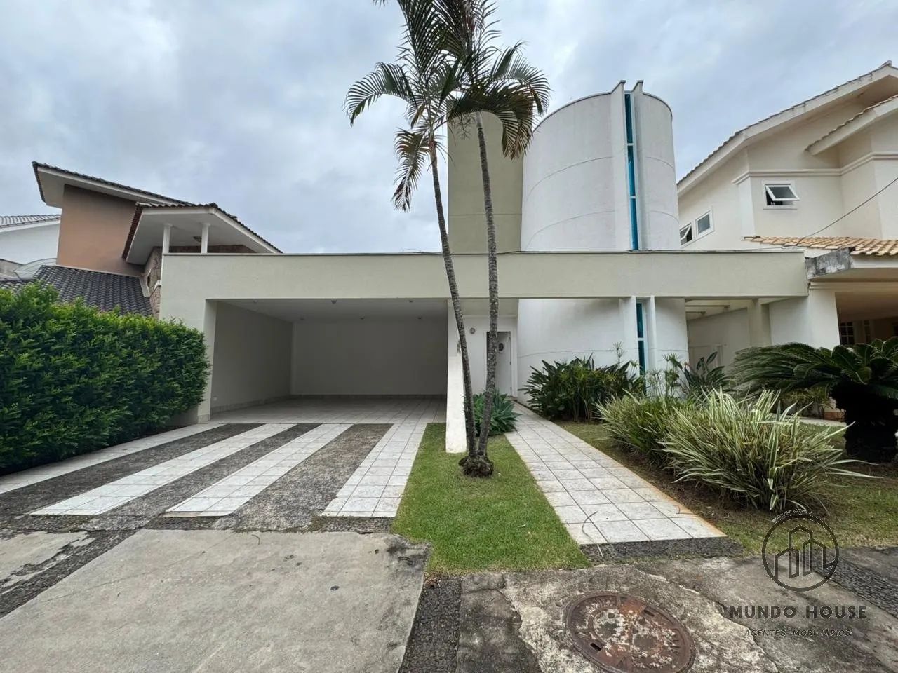 CASA EM CONDOMINIO PARA ALUGAR
