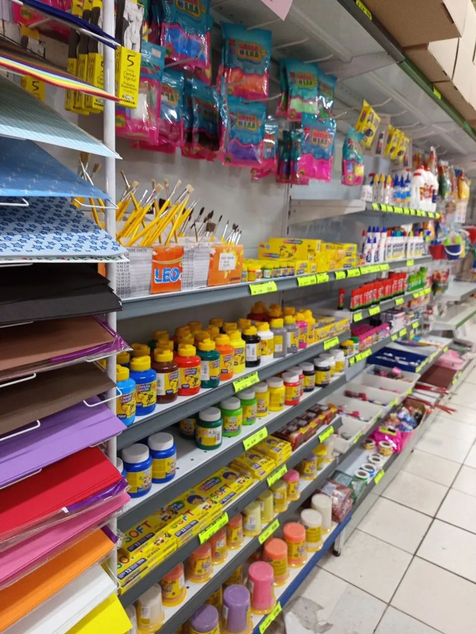 Gôndolas com 6 Bandejas 3.45 comprimento 2.20 altura. - Foto 2