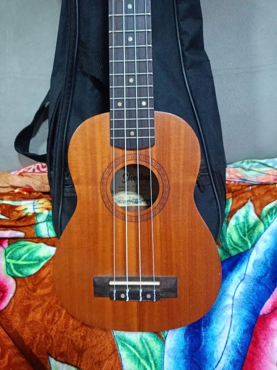 UKULELE VAI COM CAPA. ACEITO CARTÃO 