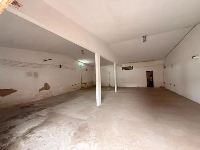 GALPÃO AMPLO COM GARAGEM E ESTACIONAMENTO - EXCELENTE LOCALIZAÇÃO! - Foto 3