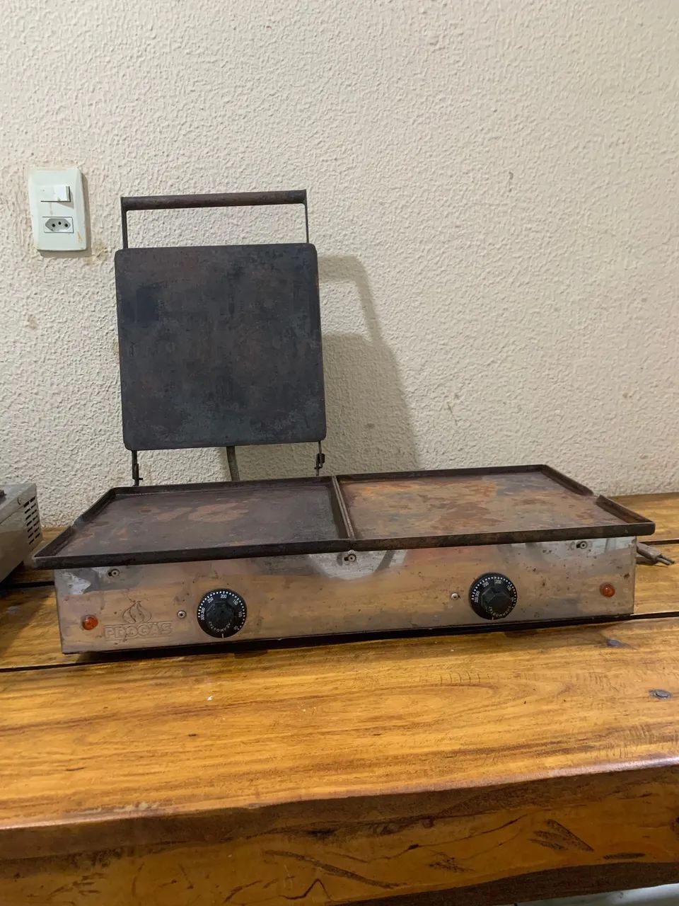 Chapa Grill Elétrica Progás Dupla com Prensa - Profissional - Goiânia