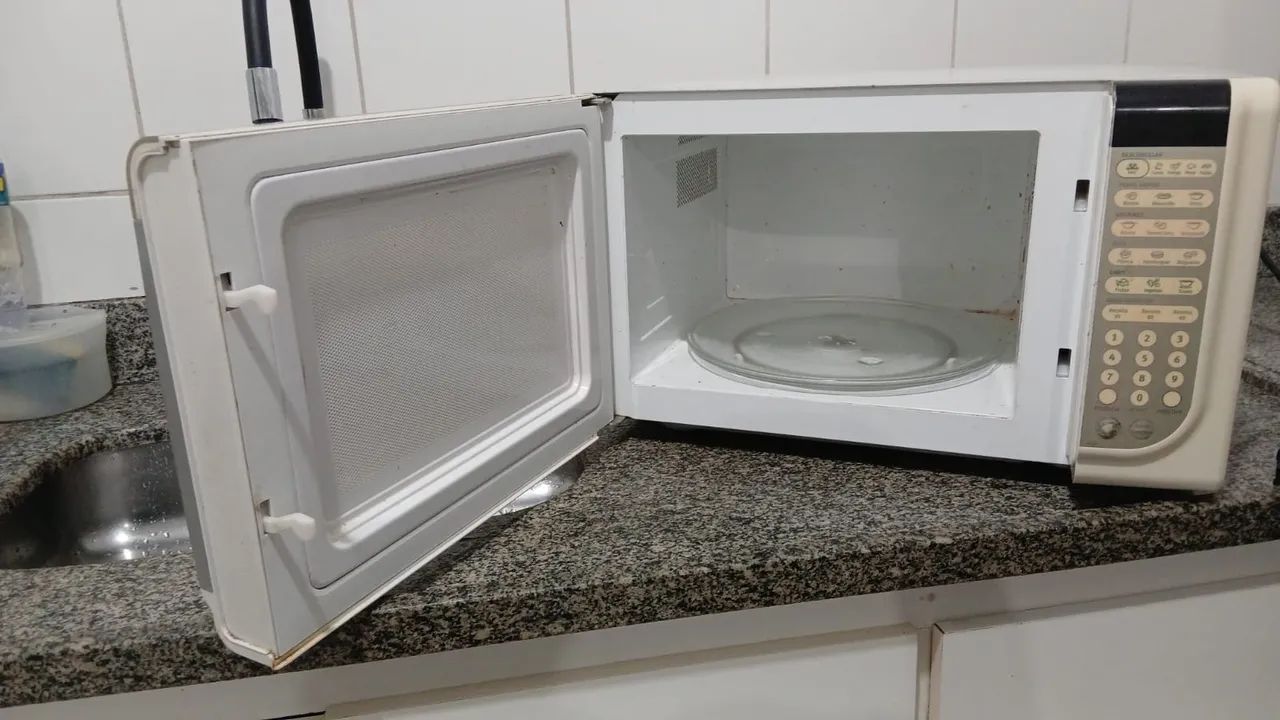 Microondas Eletrolux 31L - Foto 2