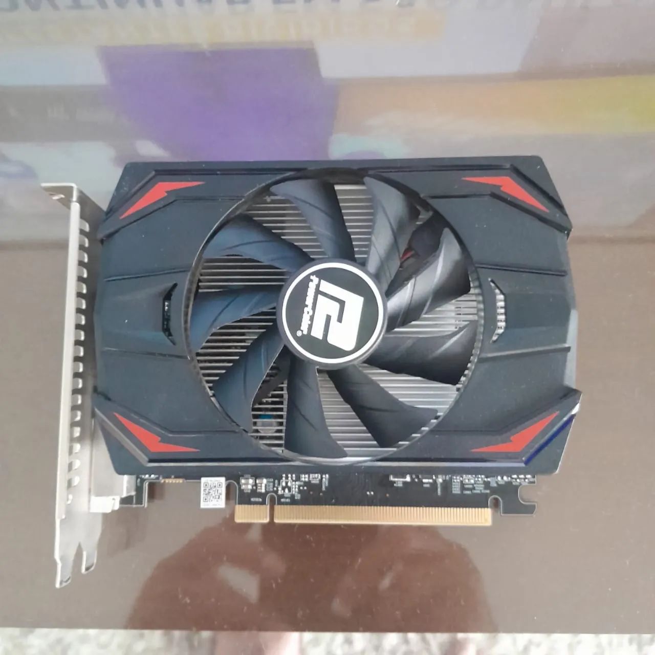 Placa de vídeo Rx 550 4GB com defeito.  Não dá vídeo. - Foto 2