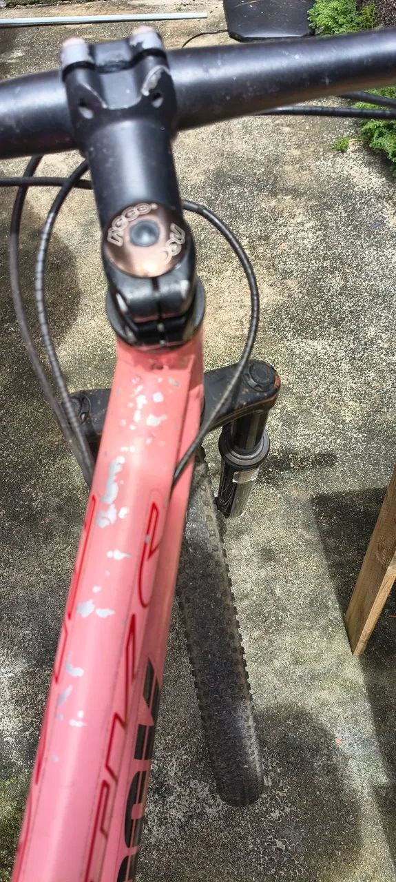 Vendo bicicleta usada com marcas de uso  - Foto 3