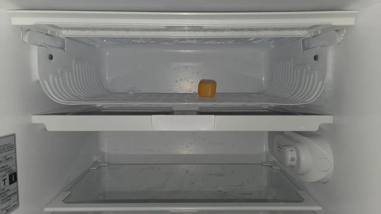 Frigobar Electrolux 90L - Foto 4