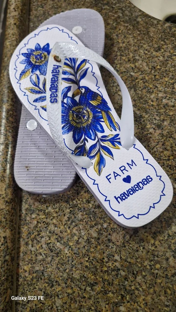 Chinelo FARM