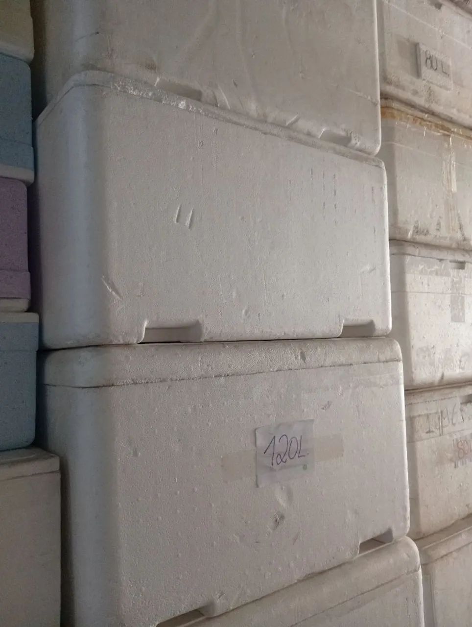 Caixa de isopor de 120 litros 