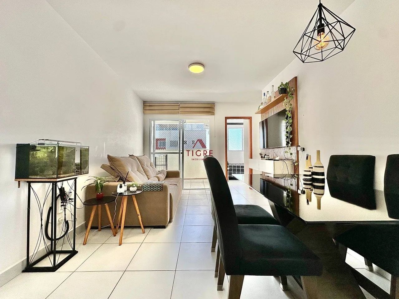 Apartamento com 2 Quartos à Venda, 57m² - Foto 2
