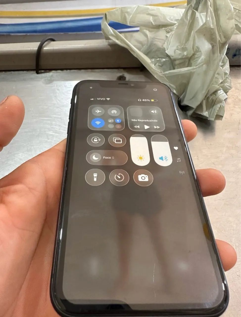 iPhone 11 na cor preta  - Foto 5