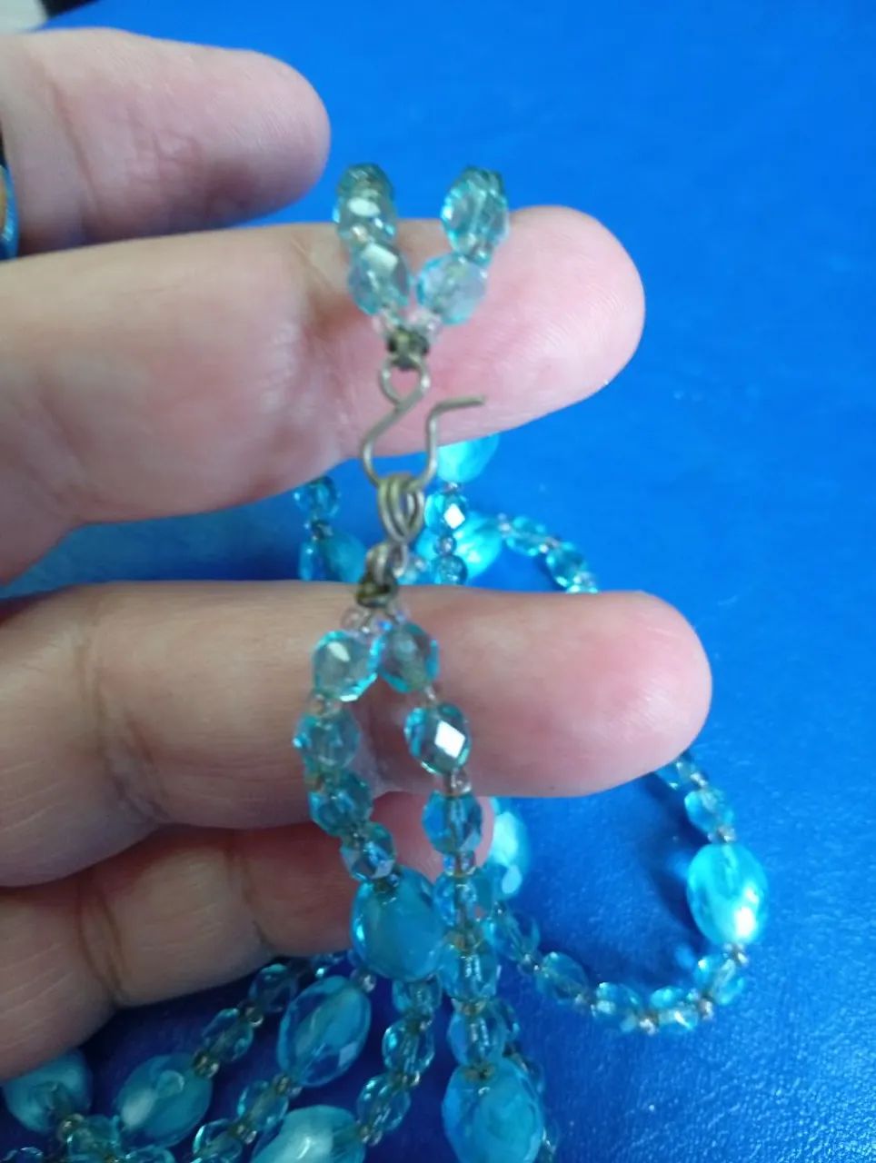 Vendo colar de contas azul de tamanho variados  - Foto 3