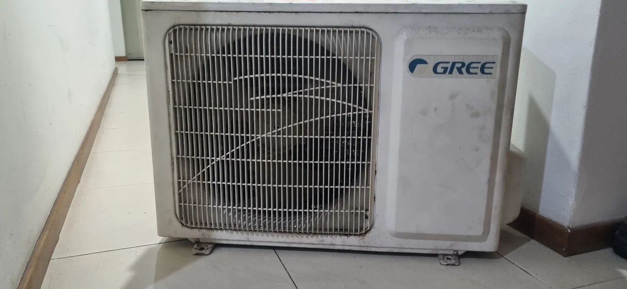 Condensadora da split Gree - 9.000 Btus - Compressor danificado  - Foto 2