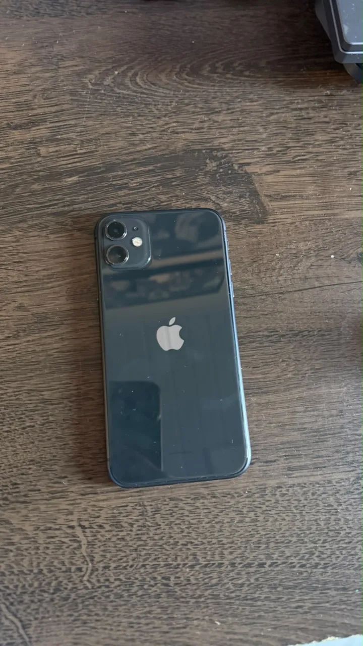 iPhone 11 64GB - Funcionando perfeitamente  Vendo iPhone 11, 64GB, em bom estado - Foto 3