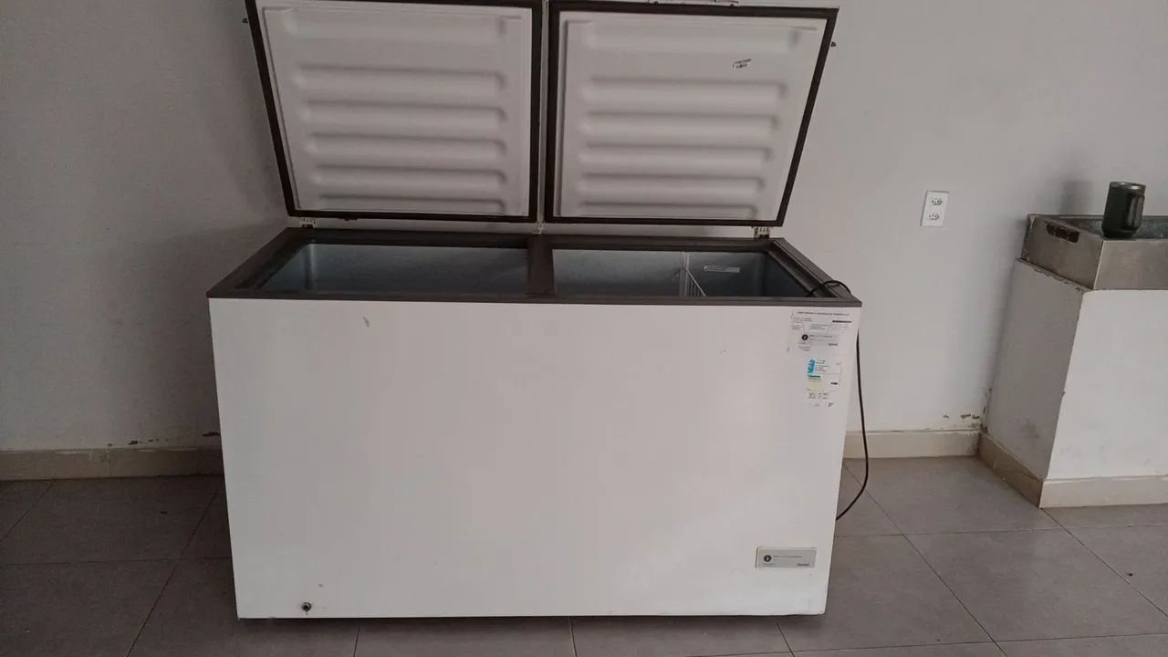 vendo freezer semi nova - Foto 5