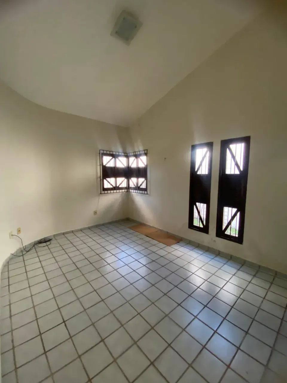ALUGO CASA EM CAPIM MACIO 3/4 - Foto 2