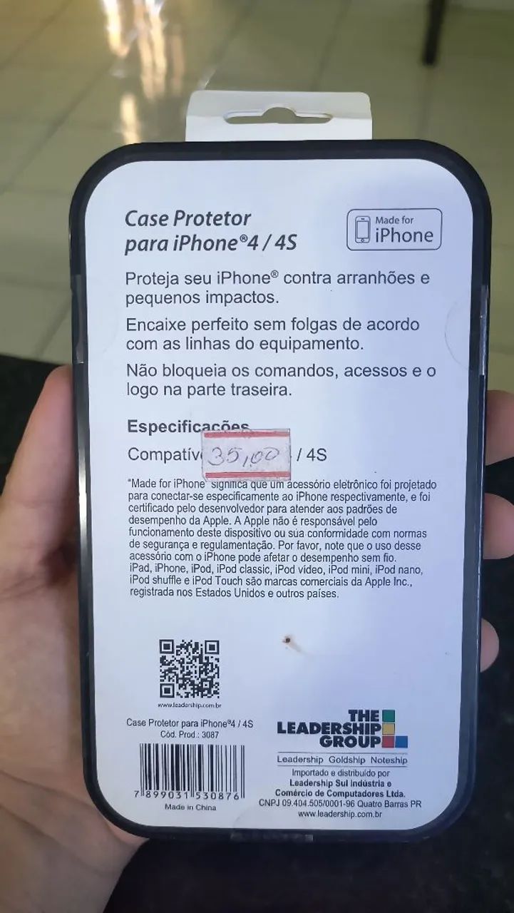Capinhas de iPhone 4 novos  são 6 capas  ( valor negociável)