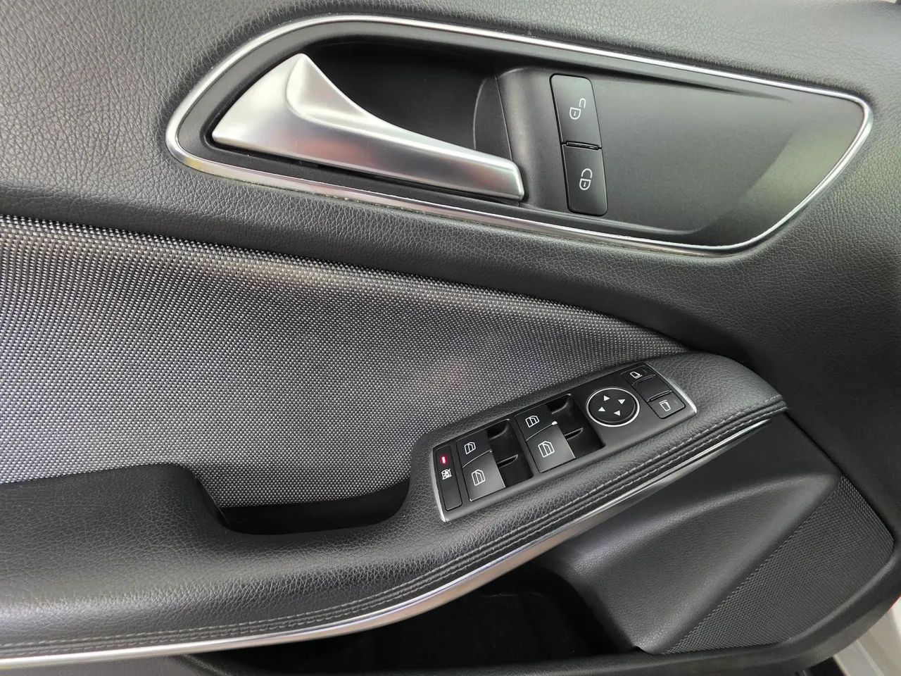 Mercedes-Benz GLA 200 Adv. 1.6/1.6 TB 16V Flex Aut., foto 18 de 20