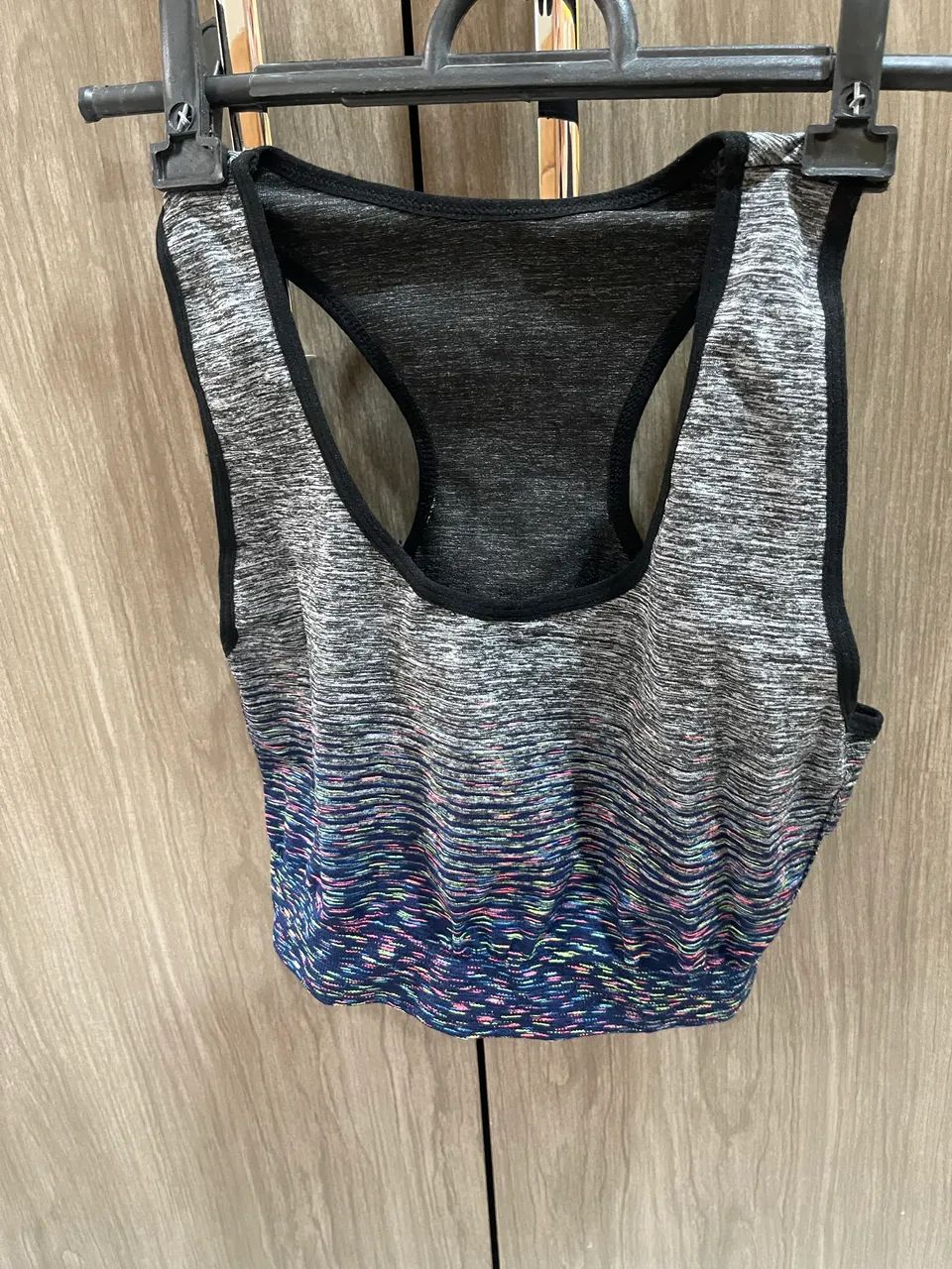 roupa esportiva 