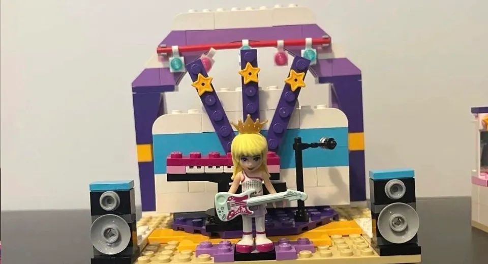 lego friends palco de ensaio  - Foto 2