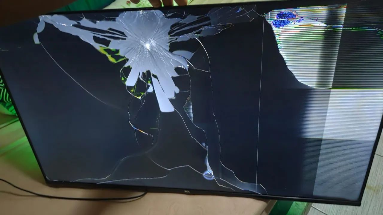 Televisão com Defeito  Toshiba 40 polegadas 