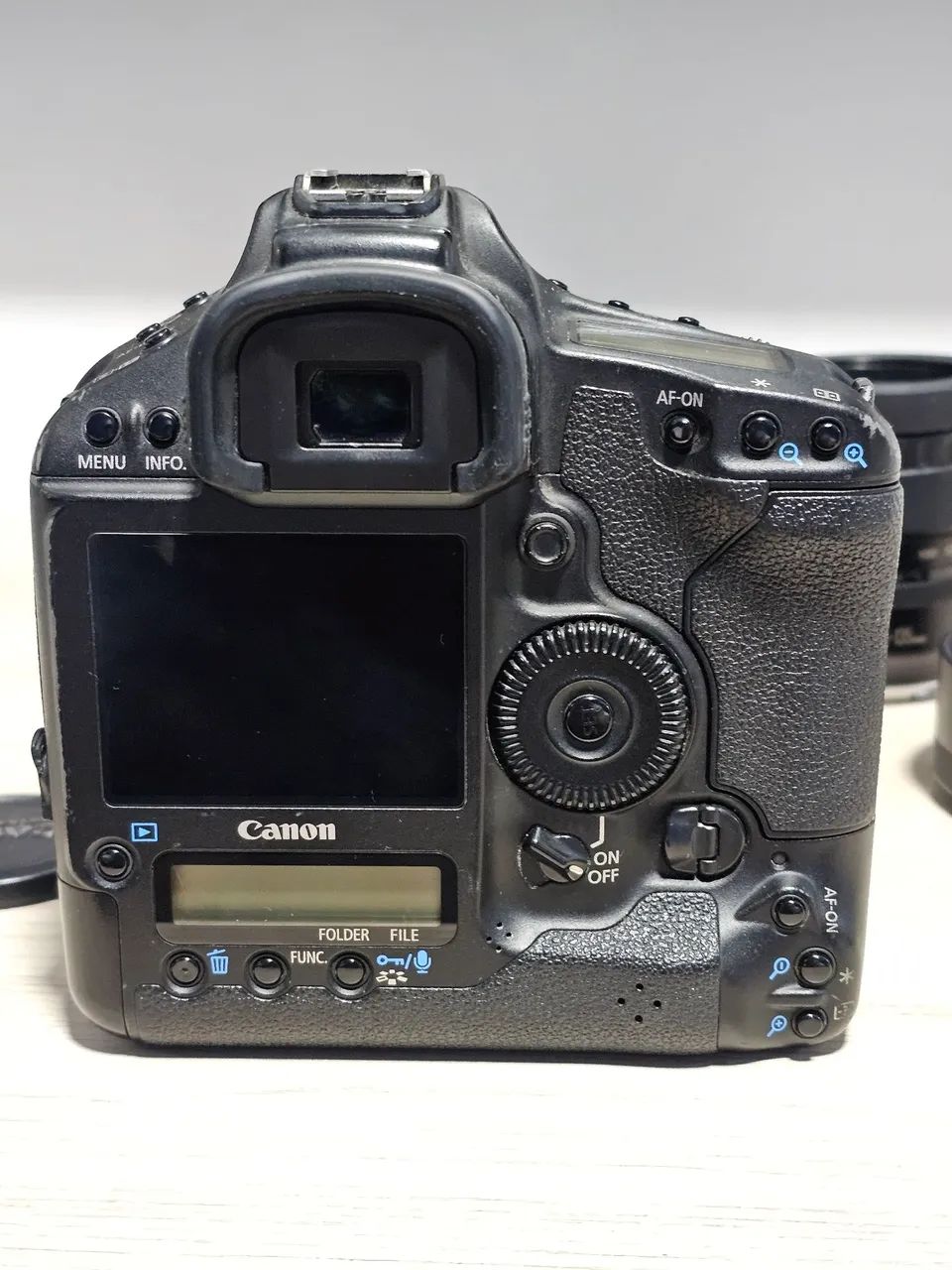  Canon 1D Mark IV + 2 Lentes - Foto 3