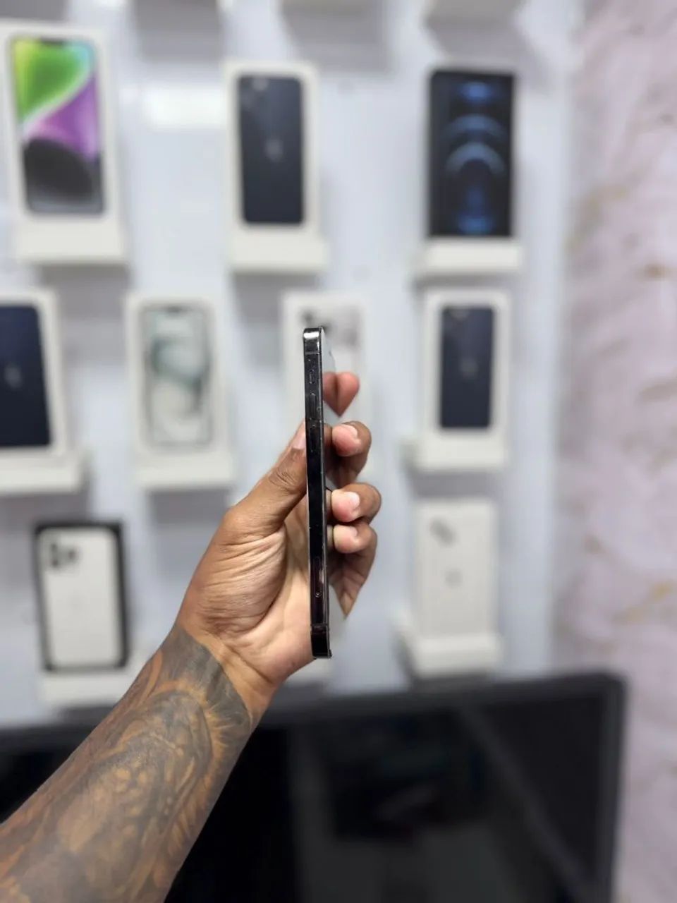 IPHONE 12 PRO 128GB PRETO<br>R$ 2.099,00 TOP - Foto 3