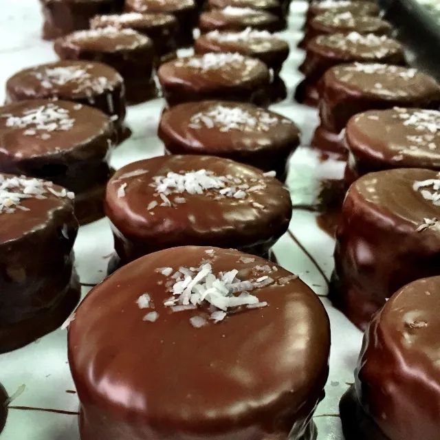 AUXILIAR DE CONFEITARIA (Produção)