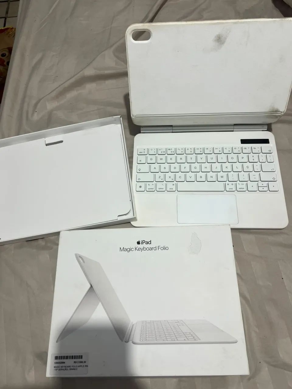 Magic Keyboard Folio Ipad - Periféricos e Acessórios de Computador