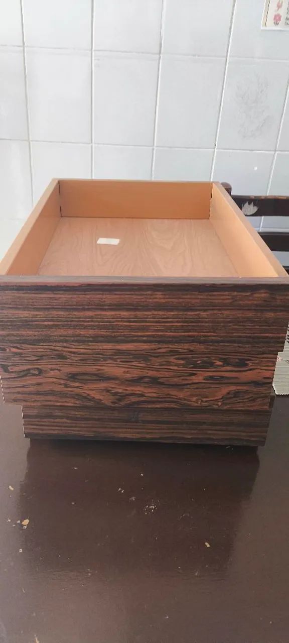 Mesa de escritório com pés de ferro - Foto 6