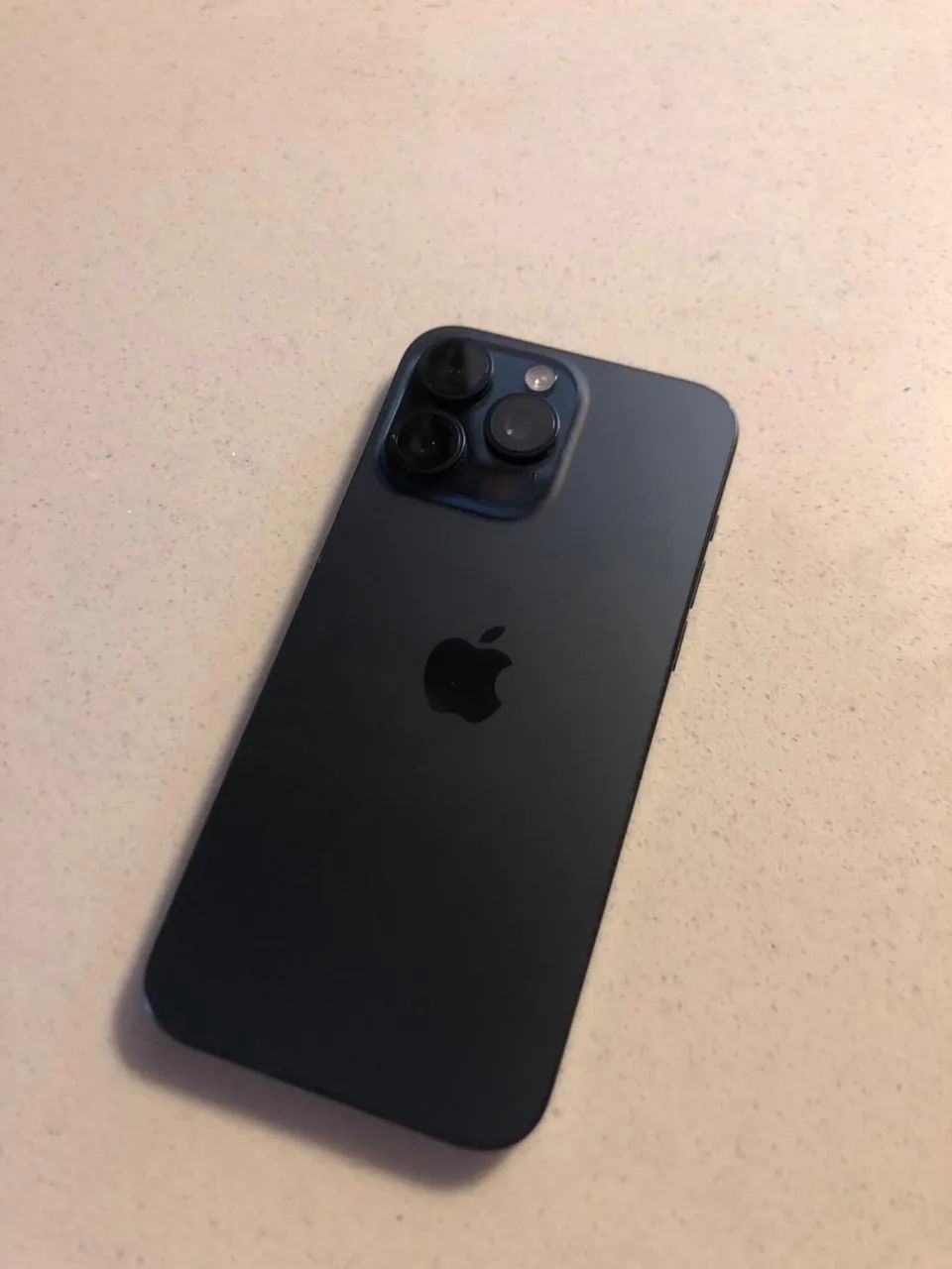 iPhone 15 Pro Max 256GB - Impecável - Celulares e Smartphones