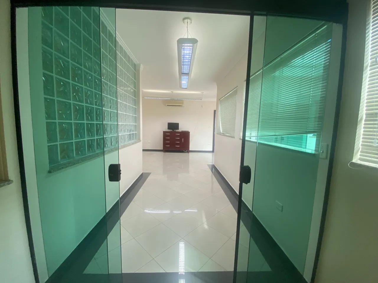 Conjunto com 4 salas Comerciais - Foto 2
