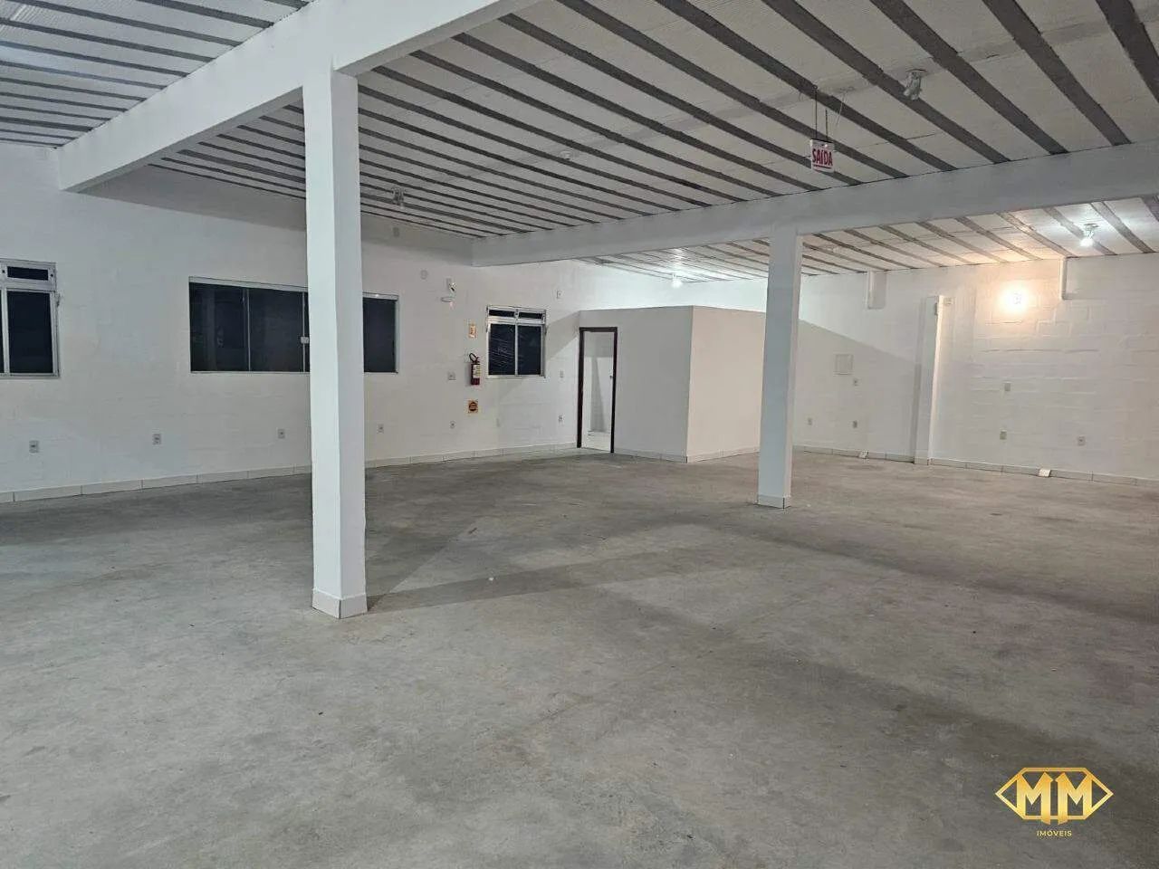 Excelente Sala Comercial nos Ingleses, rua de grande fluxo no bairro. - Foto 2