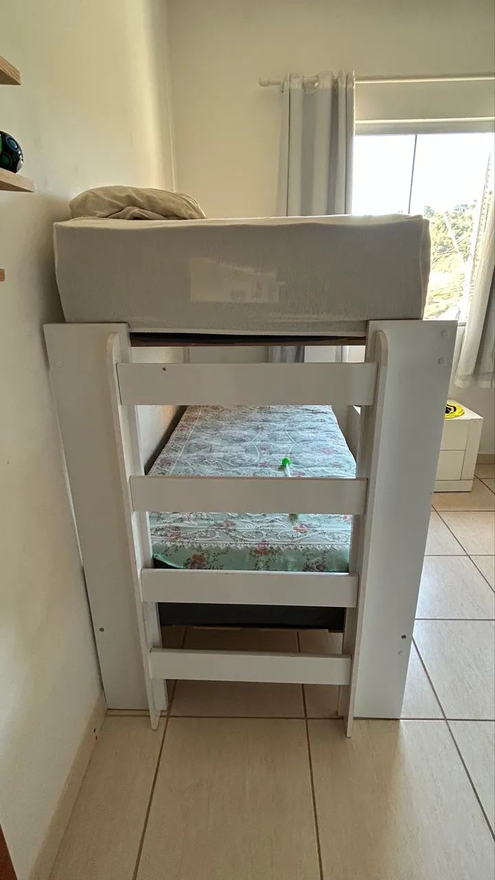 Cama beliche sem colchão 