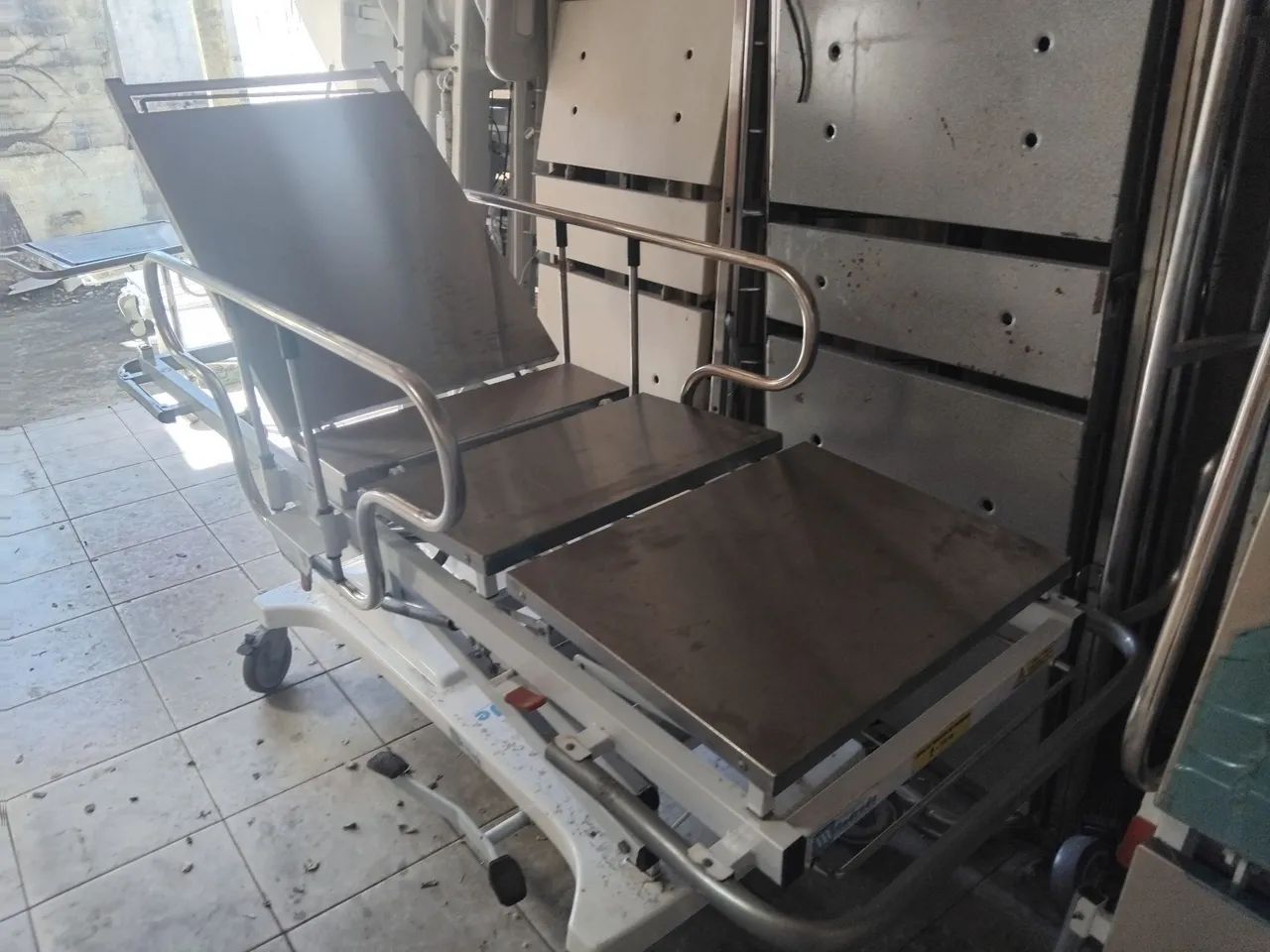 Maca hospitalar inoxidável para procedimentos 