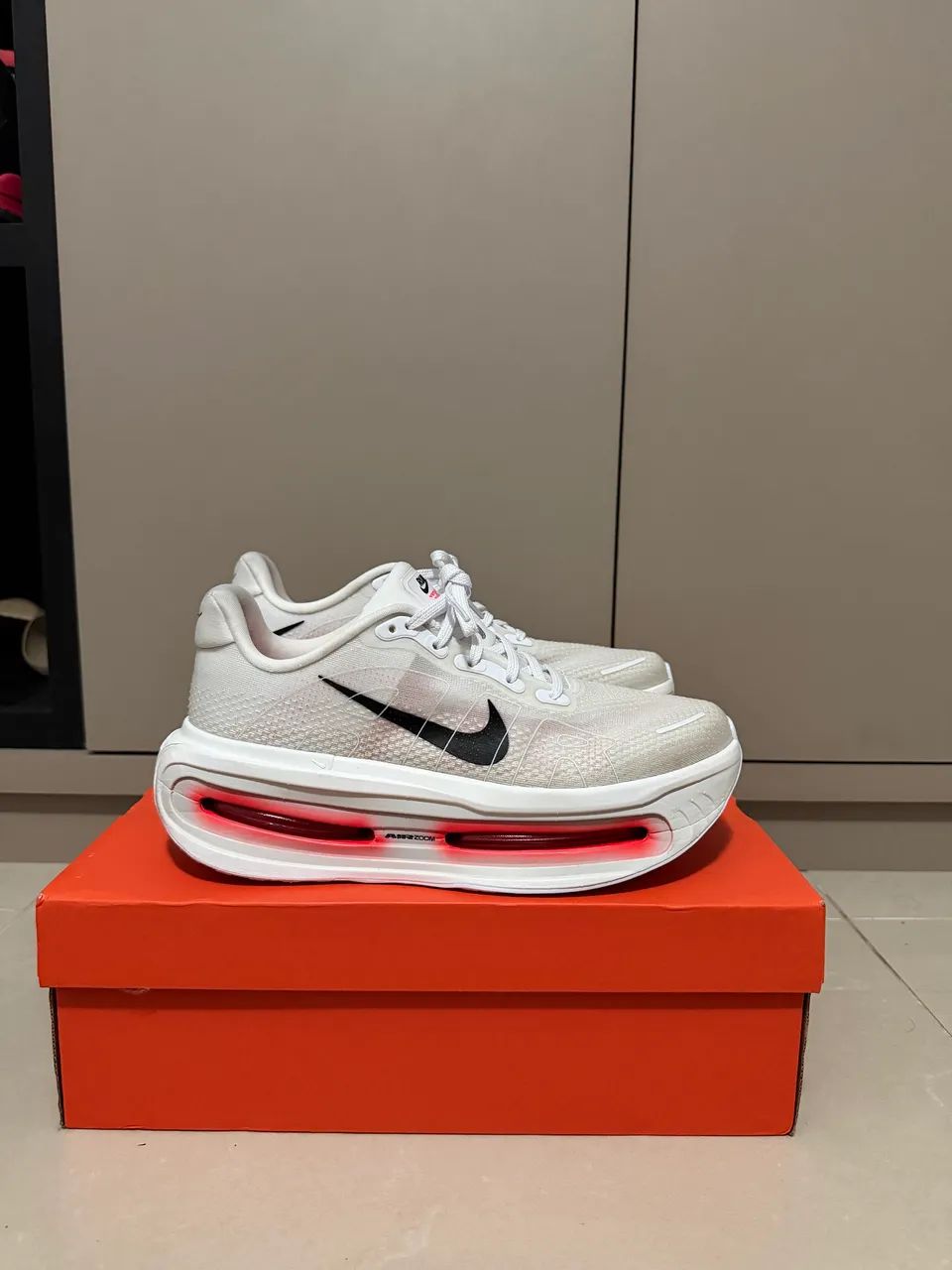 Nike Vomero Premium - Foto 4