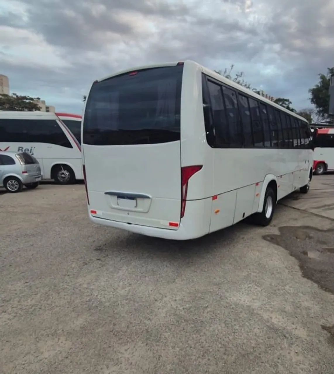 Vendo Marcopolo 2016 ( entrada28 mil) - Foto 3