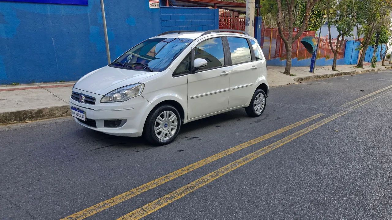 Fiat Idea Attractive 1.4 Fire Flex 8V 5P 2015