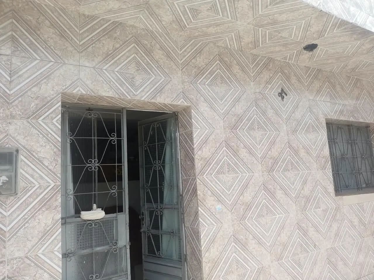 CASA DE PRIMEIRO ANDAR PARA VENDER NO VERGEL 85MIL 