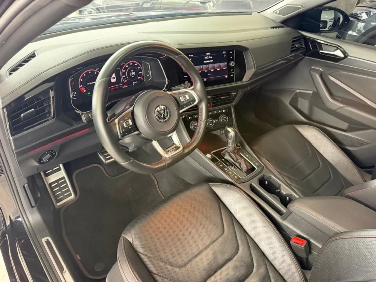 Volkswagen Jetta GLI 350 TSI 2.0 16V 4p Aut., foto 10 de 19
