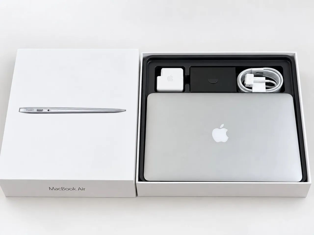MacBook Air 13? 2015 i7 8GB SSD 128GB + Caixa e Carregador