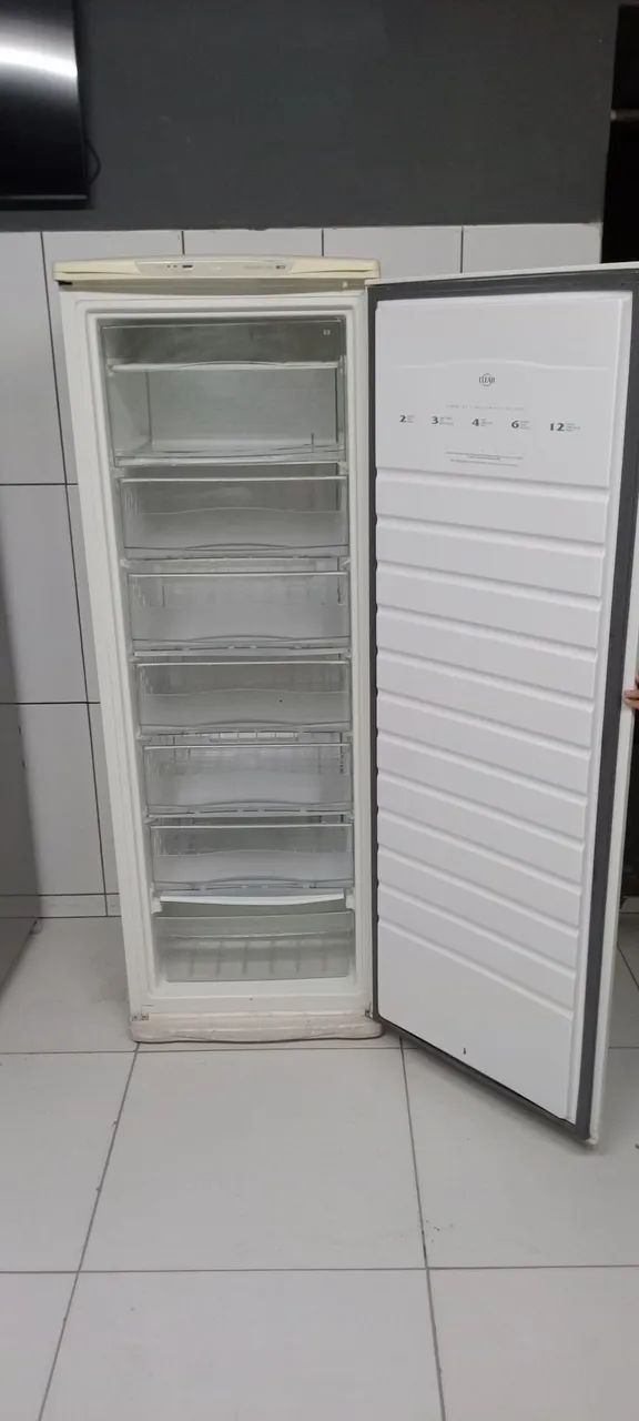 Vende um freezer vertical  - Foto 5