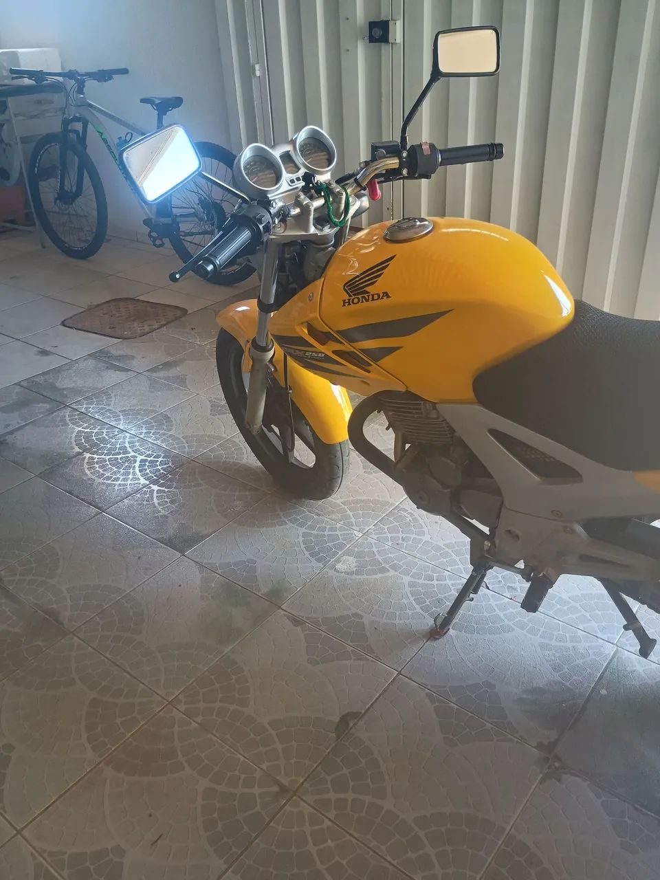 CBX Twister zerada  - Foto 4